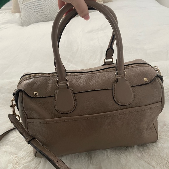 Tan COACH large crossbody bag - Picture 4 of 5